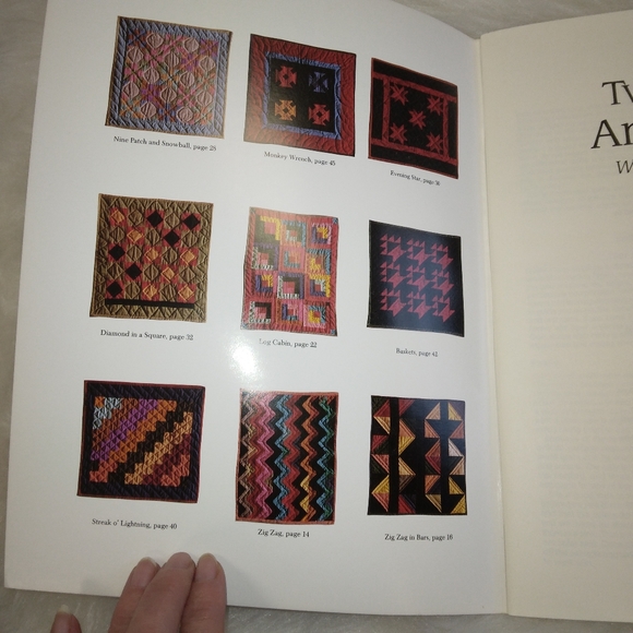 BOOKS Twenty Little Amish Quilts with Full Size Templates by Gwen Marston - Picture 2 of 6